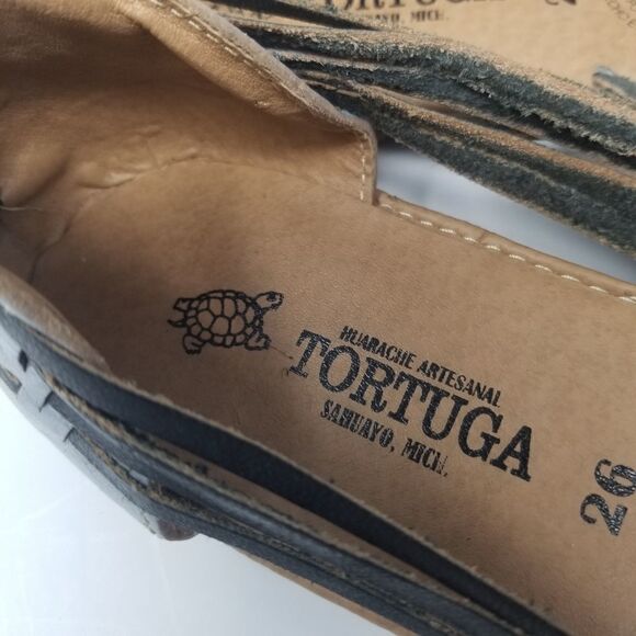 TORTUGA LEATHER SLIPONS WITH TASSELS. SIZE 26. BLACK AND SILVER. - Picture 11 of 16